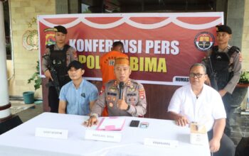 Polre Bima Laksanaka  Konferensi Pers Pengungkapan Kasus Pembunuhan di Desa Sampungu