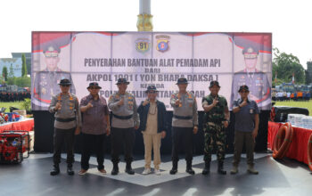 Tanggap Bencana Karhutla, Alumni Akabri 91 Salurkan 9 Mesin Pompa Air dan Alat Pemadam Api ke Polda Kalteng