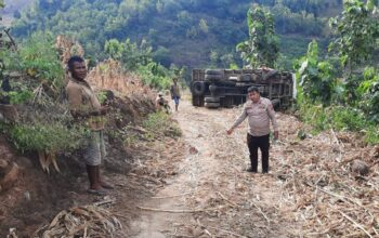 Unit Gakum Satuan Lalulintas Polres Laksanakan Olah TKP Kecelakaan Tunggal di Desa Punti