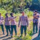 Optimalkan Lahan Pertanian, Polres Lombok Barat Dampingi Tim Polda NTB di Sekotong