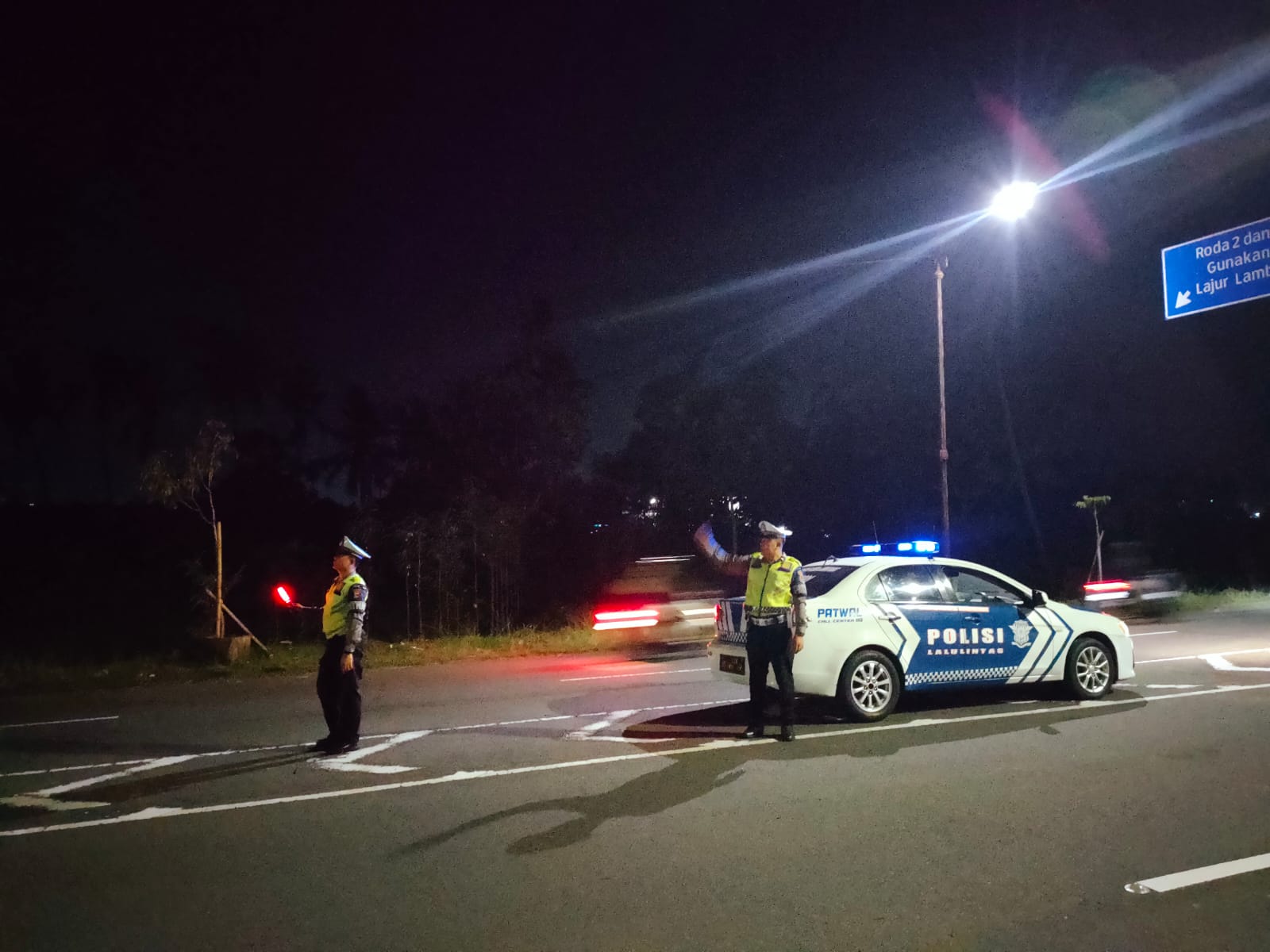 Satlantas Polres Lombok Barat Gencarkan Patroli Malam, Tekan Balap Liar dan Ciptakan Kamseltibcarlan