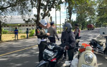 Kamseltibcar Lantas Diperkuat, Polres Lombok Barat Gelar Operasi di Kecamatan Gerung