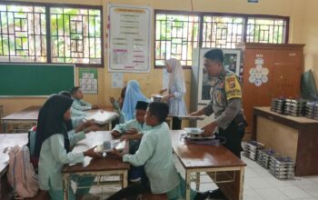 Ribuan Siswa di Sekotong Nikmati Makanan Bergizi Gratis, Program Pemerintah Jamin Gizi Anak Sekolah