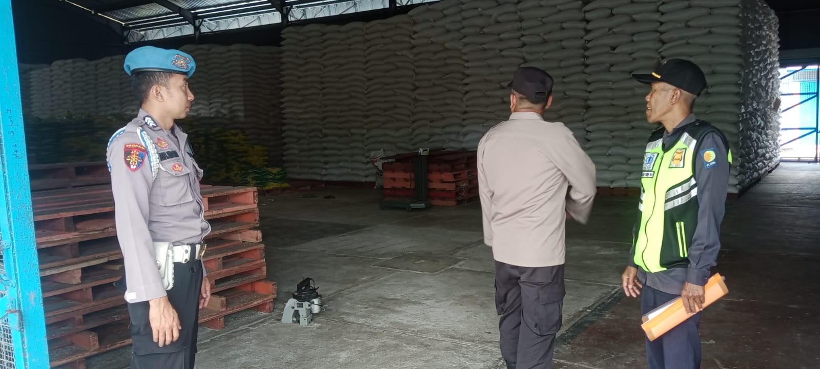 Polsek Lembar Perkuat Pengamanan Objek Vital di Desa Lembar Selatan