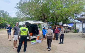 Patroli Dialogis Polsek Sekotong Sasar Wisatawan Pesisir Pantai